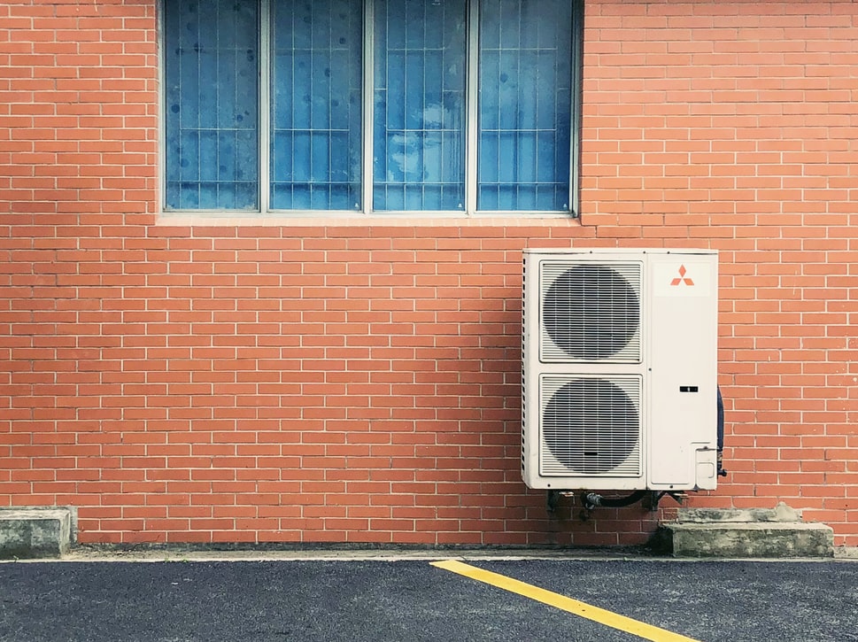 Why You Should Do Air Conditioning Service When Moving Into a Home